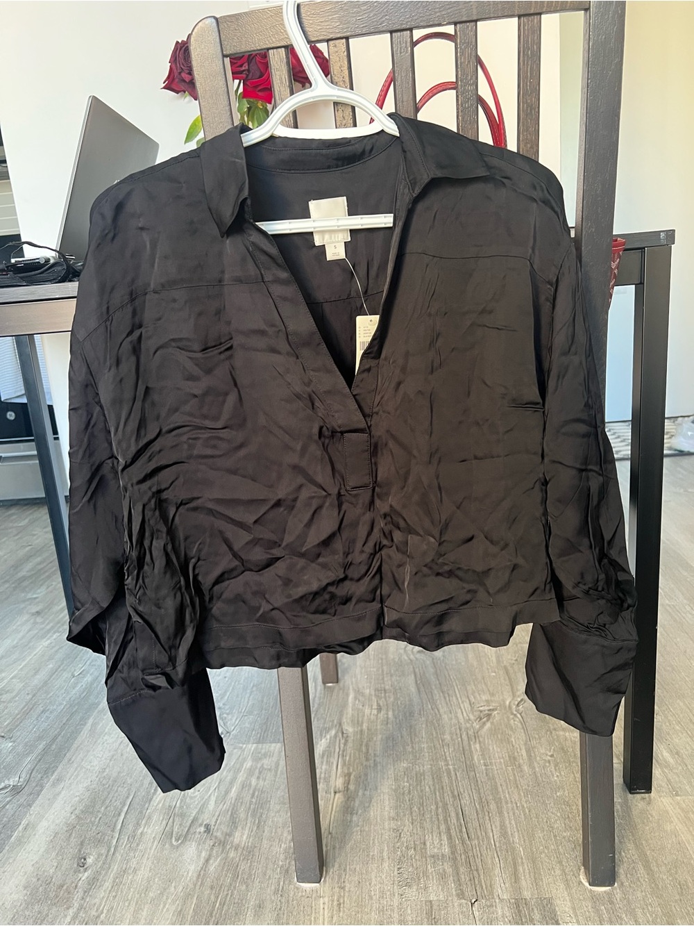 Maeve Black Cropped Button-Down V-Neck Shirt